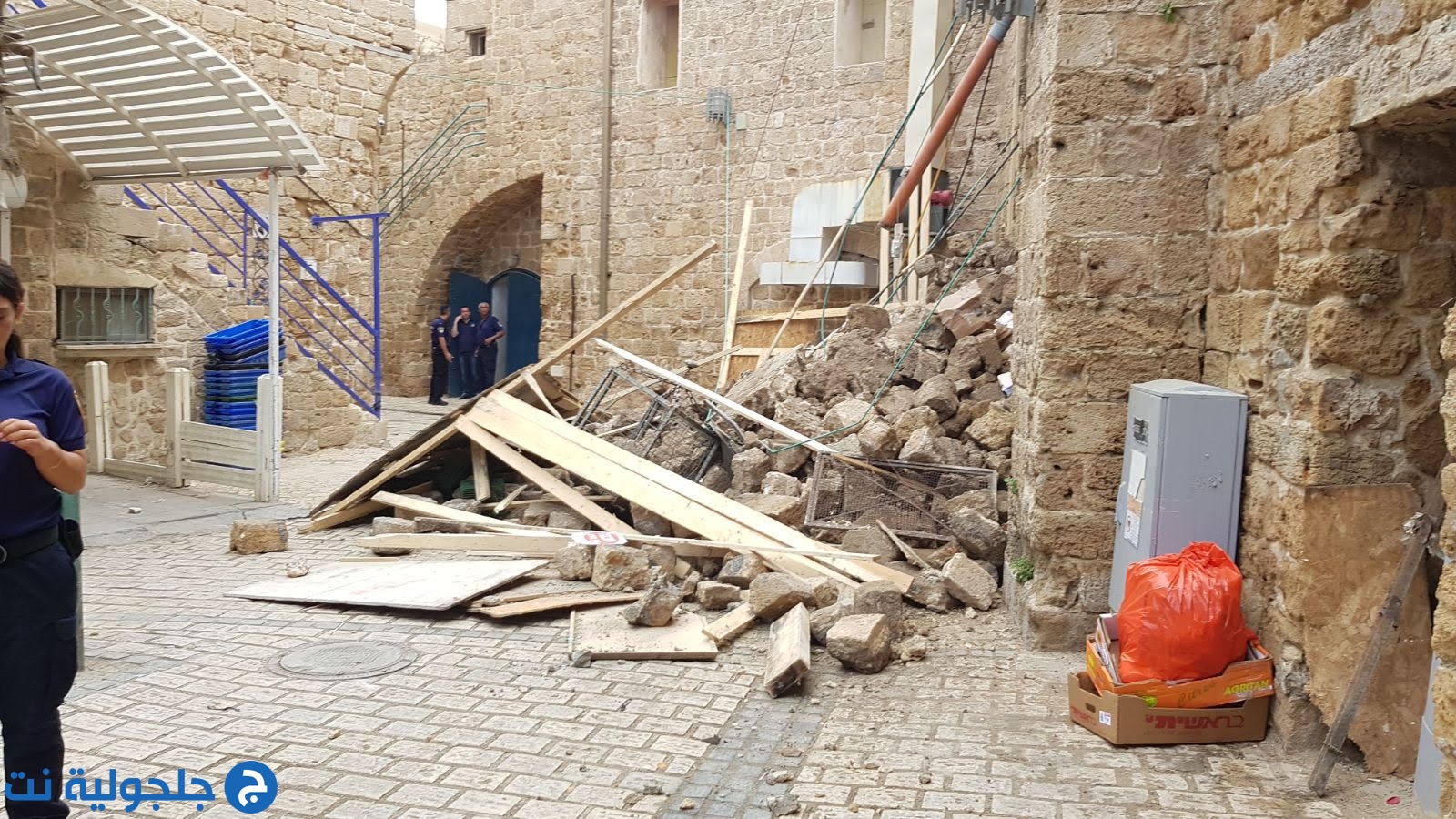 انهيار جدار قرب مطعم بالبلدة القديمة في عكا دون اصابات